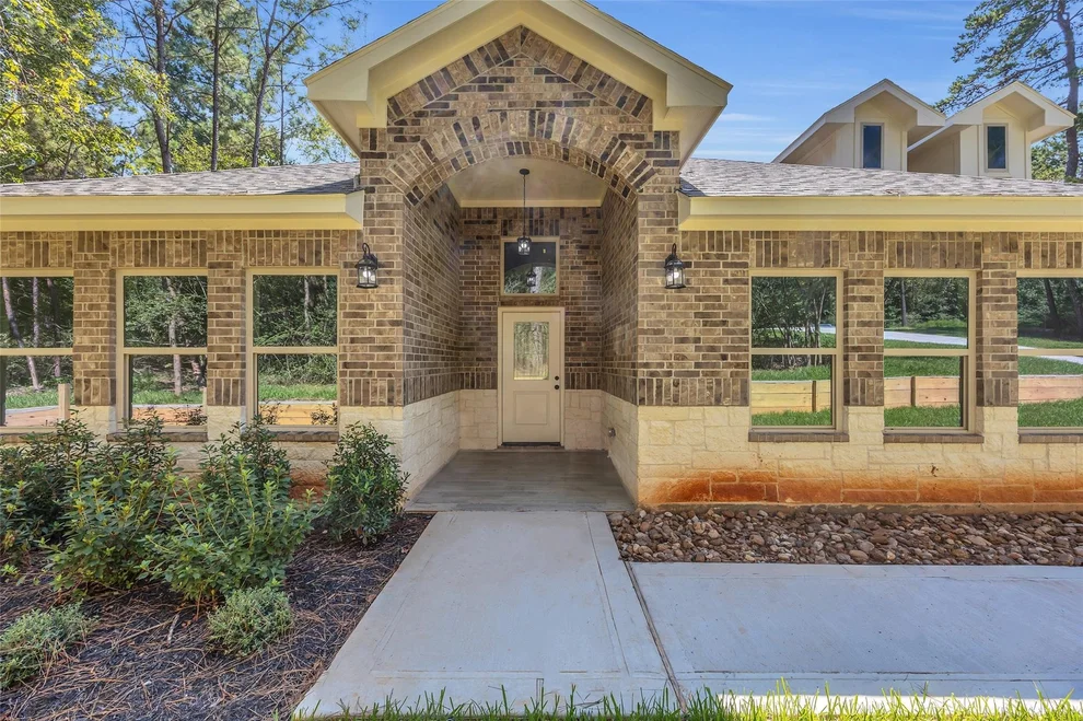 Unit for sale at 162 Bighorn Road, New Waverly, TX 77358