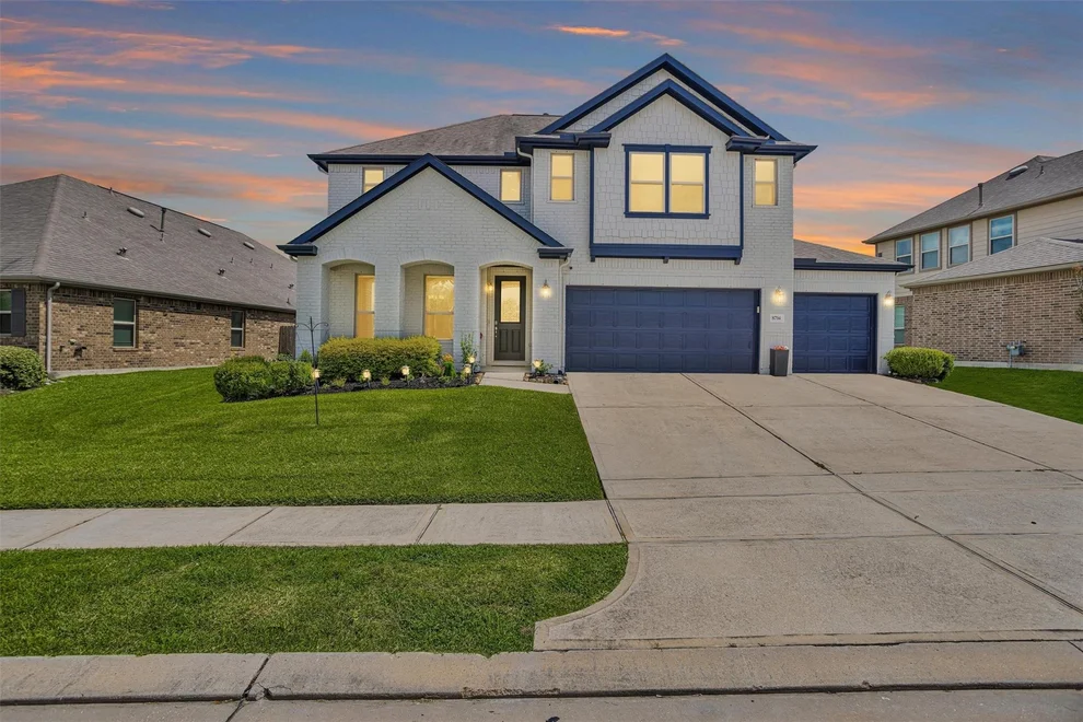Unit for sale at 8714 Ute Creek Lane, Magnolia, TX 77354