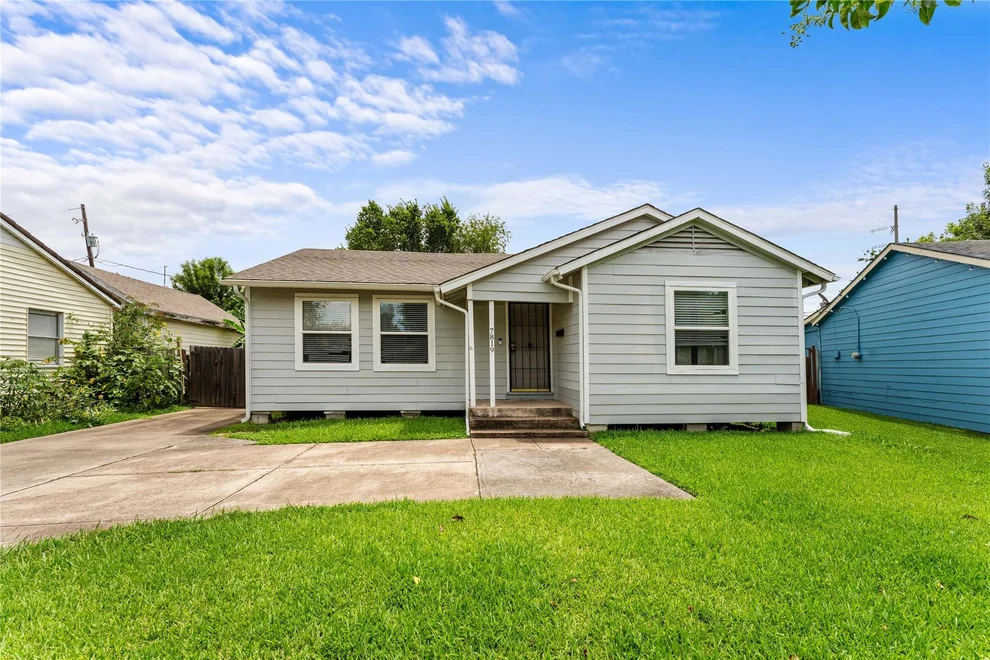 Unit for sale at 7819 Fir Street, Houston, TX 77012