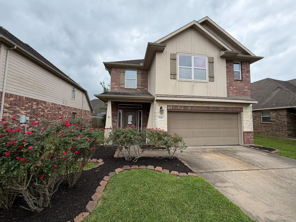 Unit for sale at 1310 Ainsley Way Drive, Pearland, TX 77581