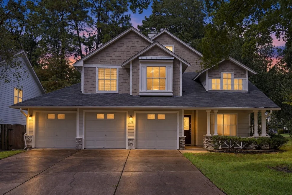 Unit for sale at 123 Sheerborne Court, The Woodlands, TX 77382