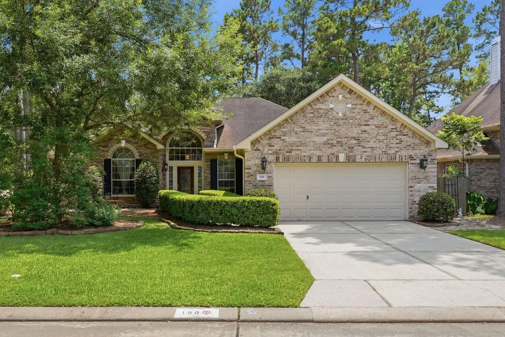 Unit for sale at 190 Golden Autumn Place, The Woodlands, TX 77384