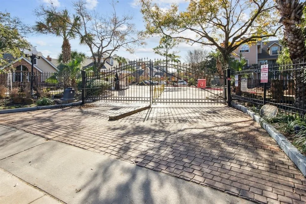 Unit for sale at 2300 Old Spanish Trail, Houston, TX 77054