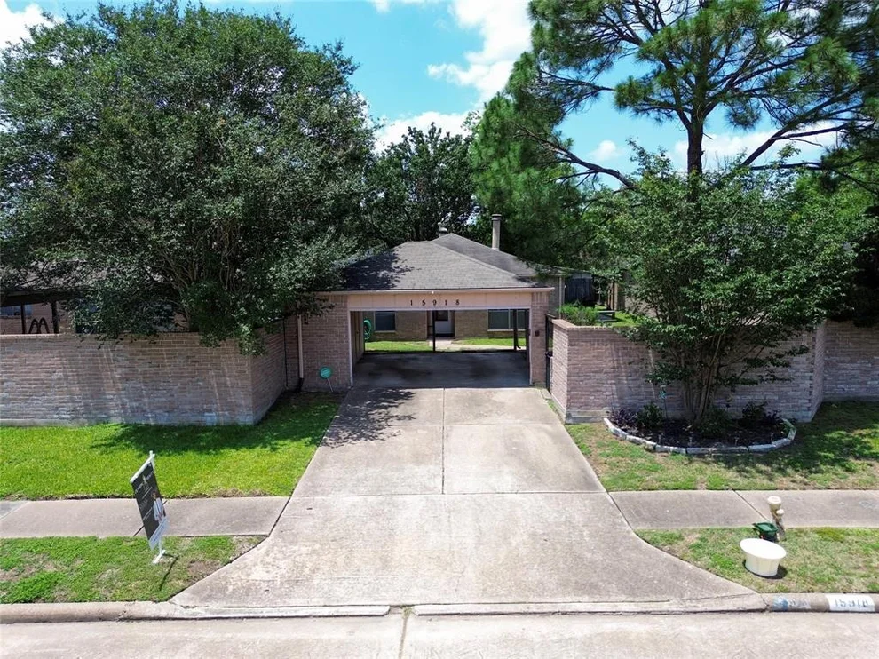 Unit for sale at 15918 Alta Mar Drive, Houston, TX 77083