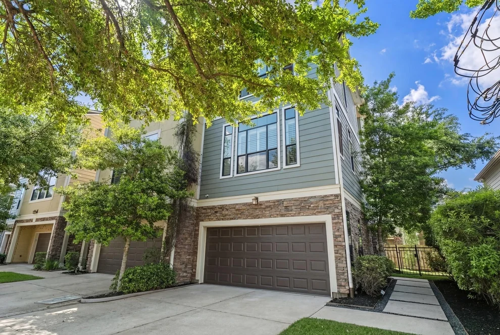 Unit for sale at 1118 W 25th Street, Houston, TX 77008