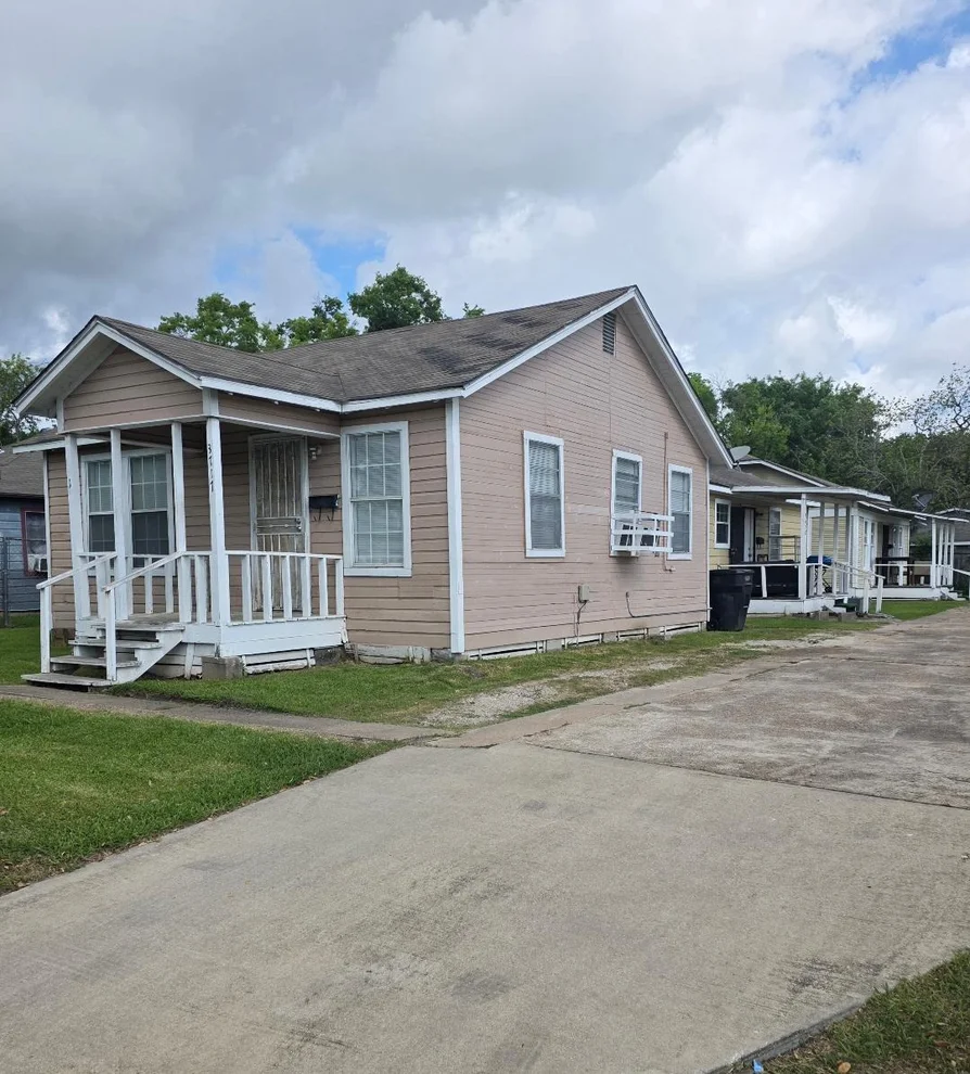 Unit for sale at 3717 Dawson Lane, Houston, TX 77051
