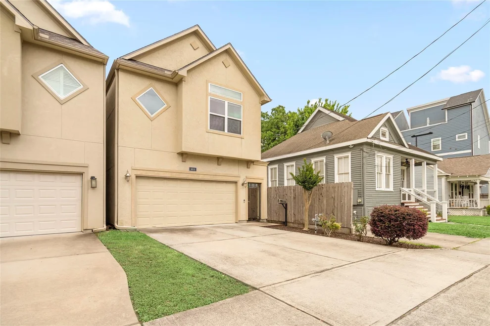 Unit for sale at 1611 Summer Street, Houston, TX 77007