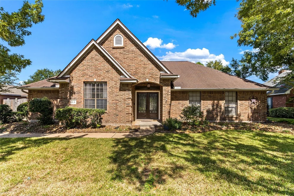 Unit for sale at 55 Silver Lace Court, Lake Jackson, TX 77566