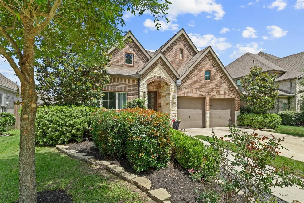 Unit for sale at 12911 Fernbank Forest Drive, Humble, TX 77346