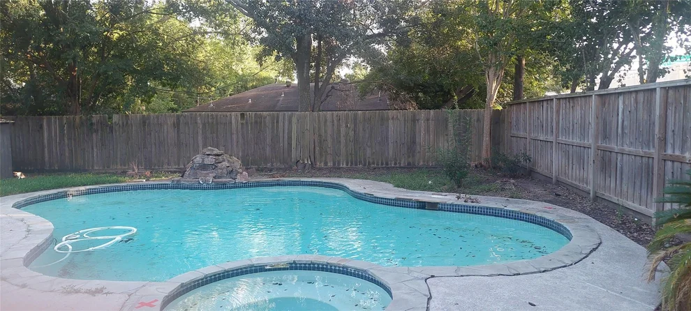 Unit for sale at 4629 Cedar Oaks Lane, Bellaire, TX 77401