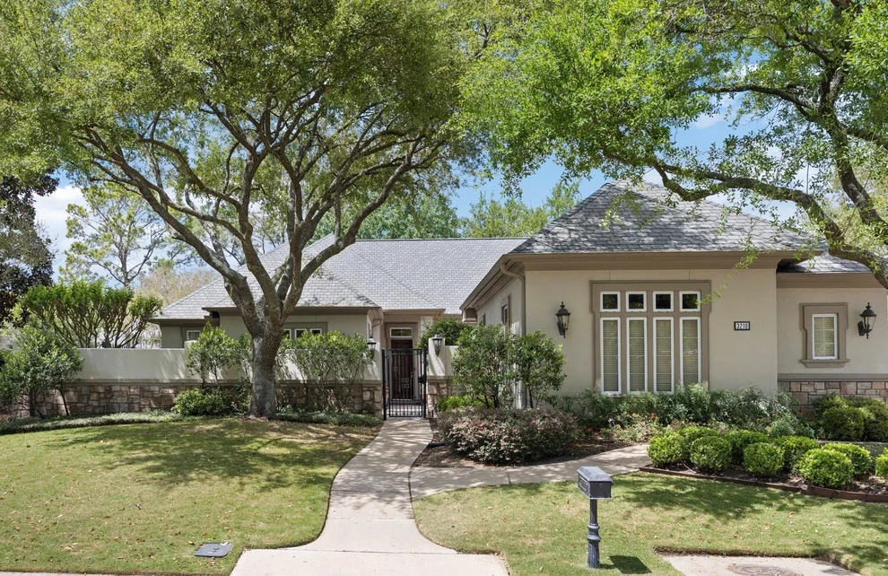 Unit for sale at 3210 Bonnebridge Way Boulevard, Houston, TX 77082