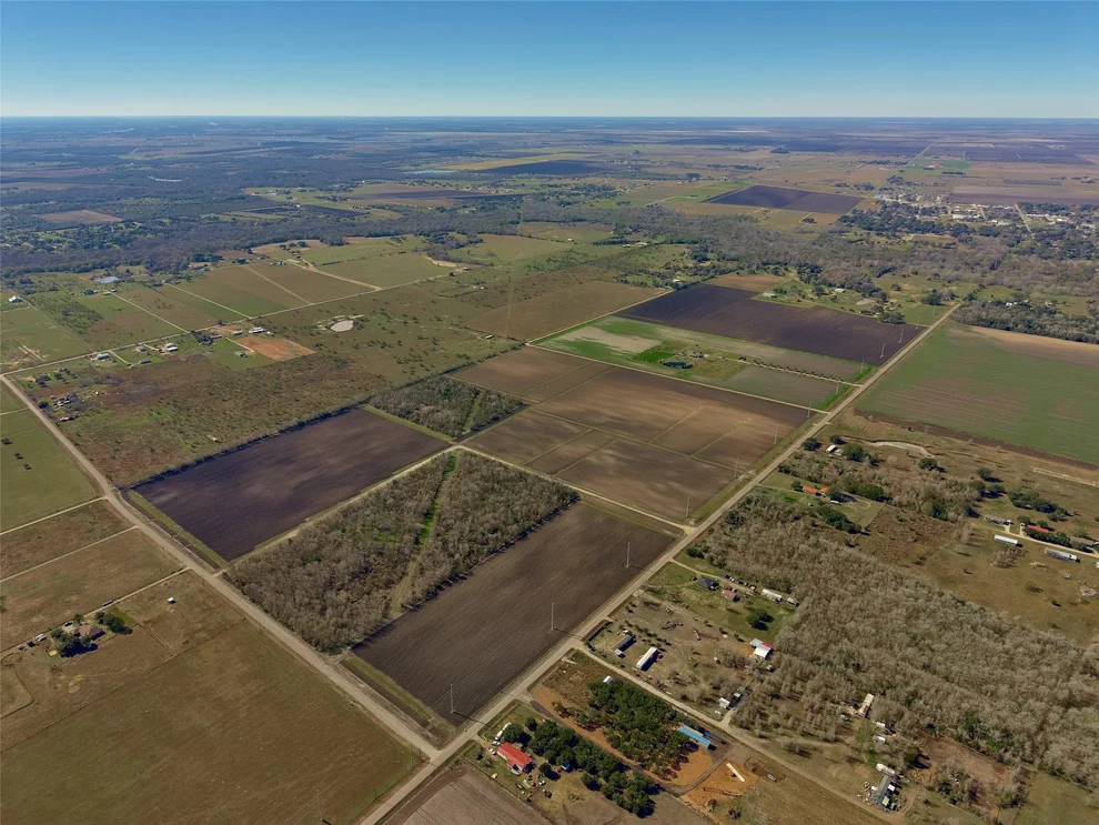 Unit for sale at 5735 Van Steinberg Road, East Bernard, TX 77435
