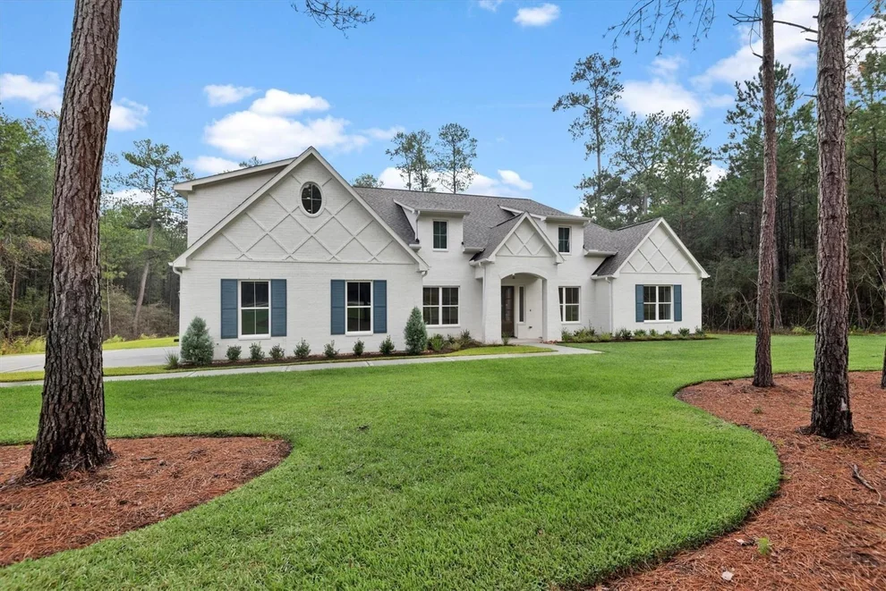 Unit for sale at 136 Grand View, Huntsville, TX 77340