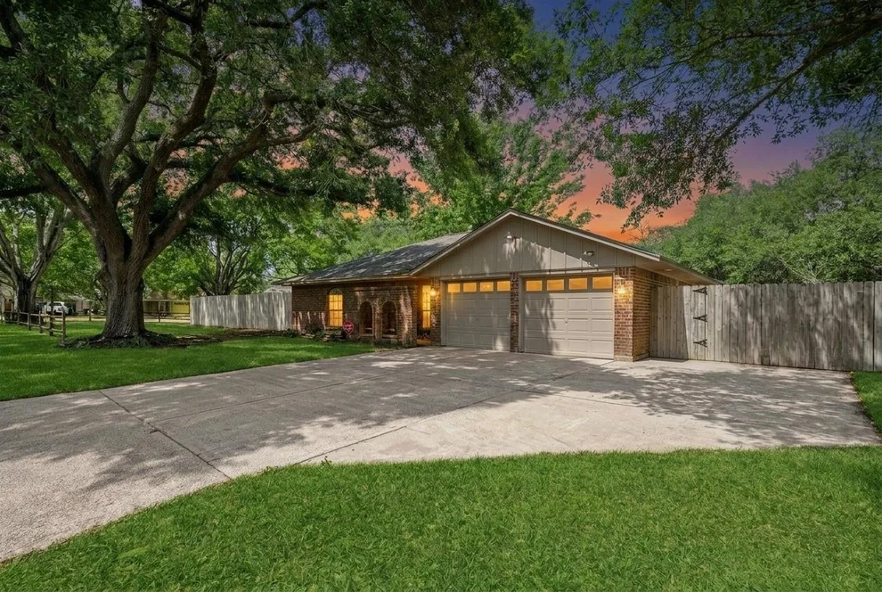 Unit for sale at 3930 Tumbleweed Lane, Baytown, TX 77521