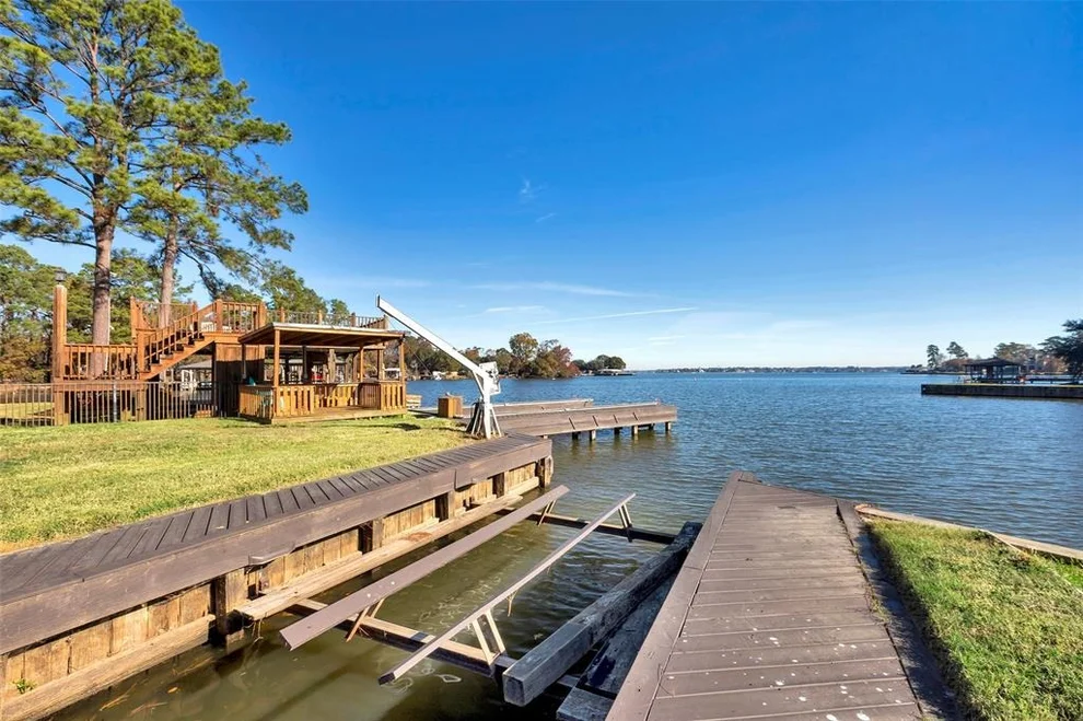 Unit for sale at 3315 Vineyard Lane, Montgomery, TX 77356