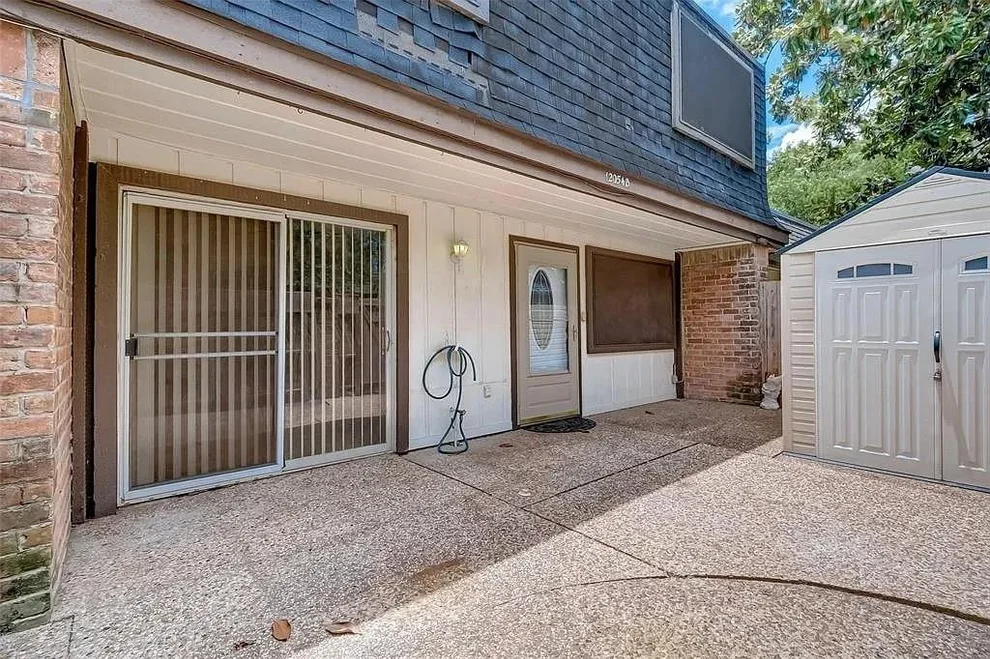 Unit for sale at 12054 Mighty Oak Drive, Houston, TX 77066