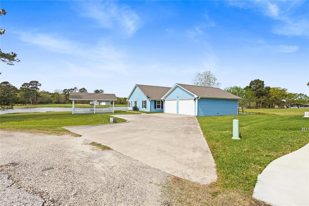 Unit for sale at 140 Meadowview Drive, Trinity, TX 75862