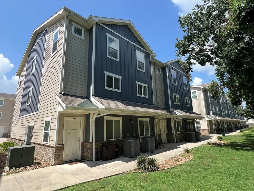 Unit for sale at 21155 Gosling Road, Spring, TX 77388