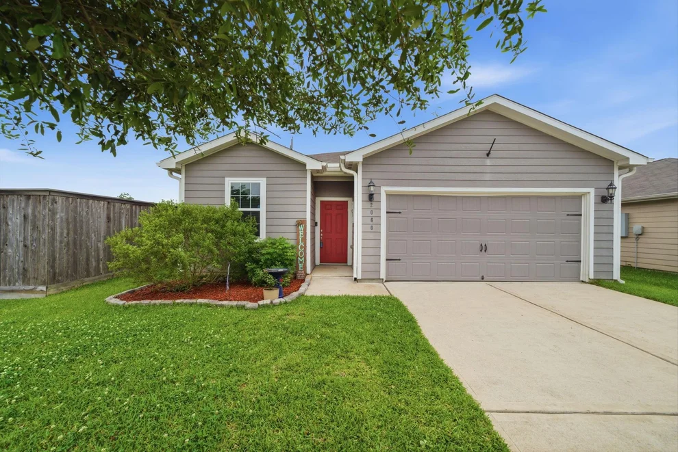 Unit for sale at 2060 Saras Way, Brookshire, TX 77423