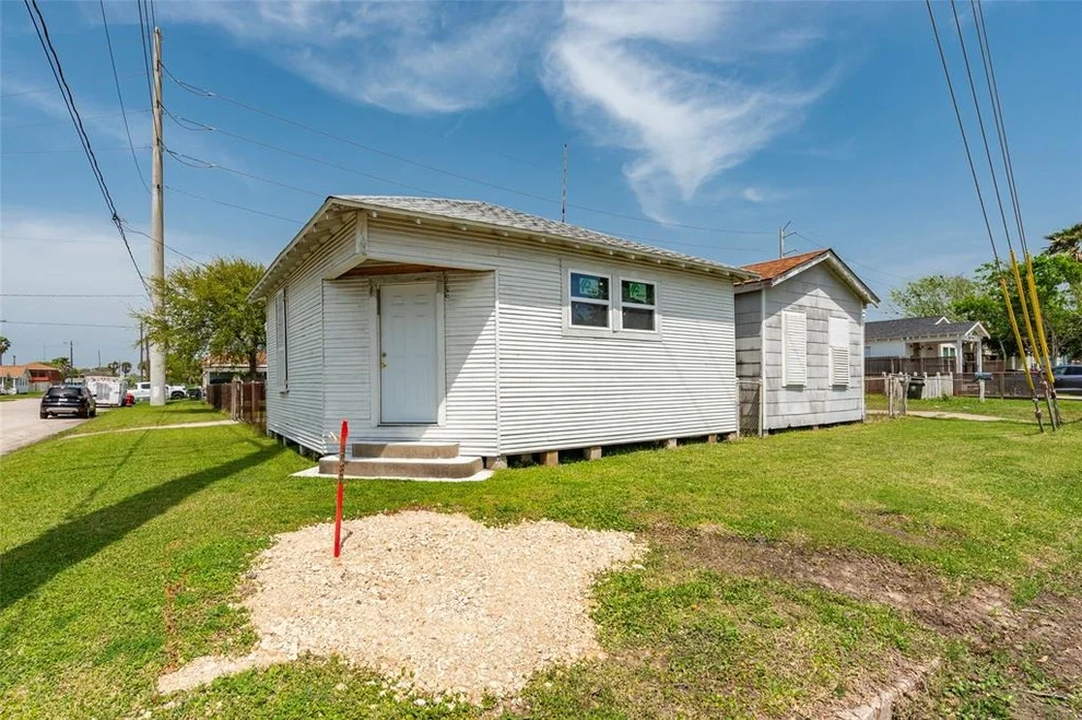 Unit for sale at 5526 Avenue Q, Galveston, TX 77551