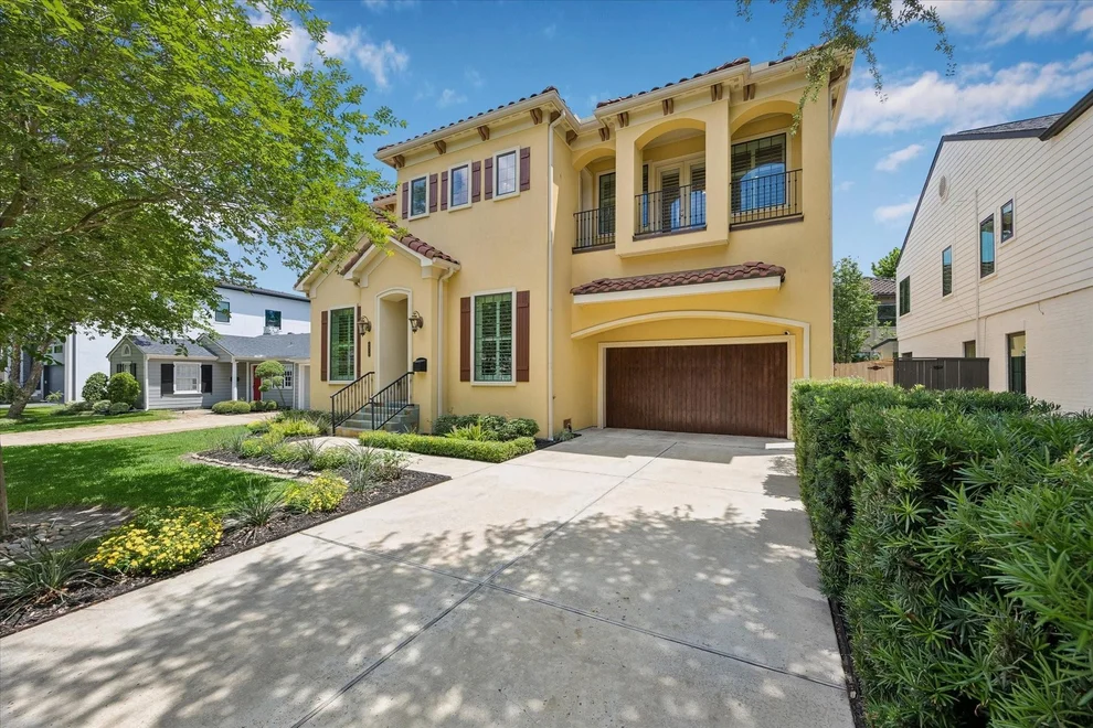 Unit for sale at 4915 Evergreen Street, Bellaire, TX 77401
