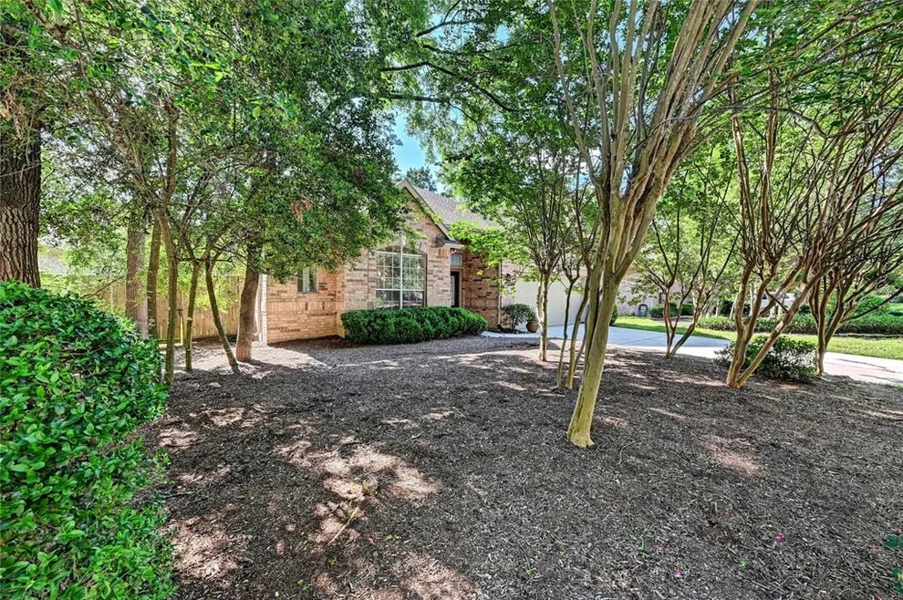 Unit for sale at 42 N Belfair Place, The Woodlands, TX 77382