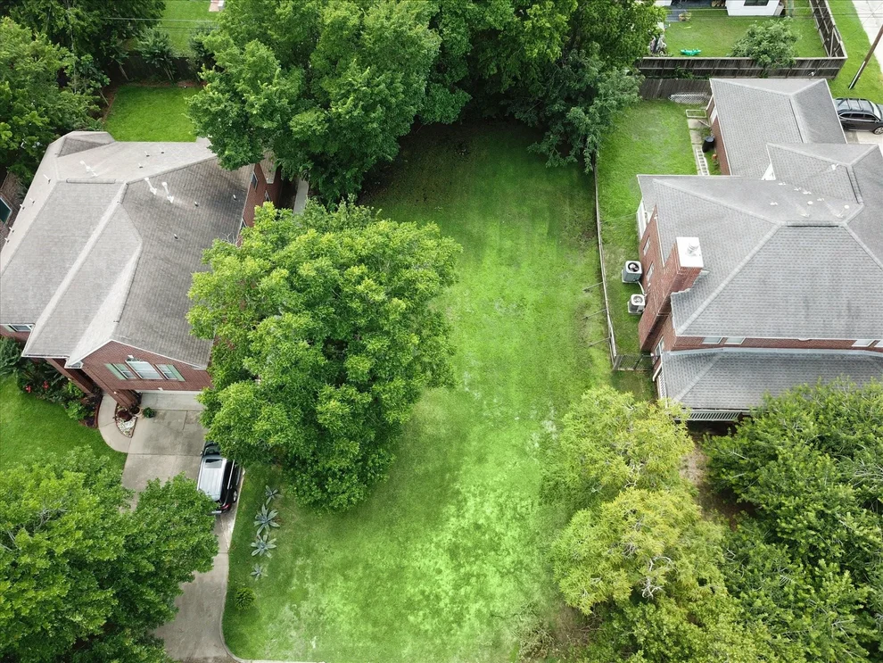 Unit for sale at 1117 Mulberry Lane, Bellaire, TX 77401