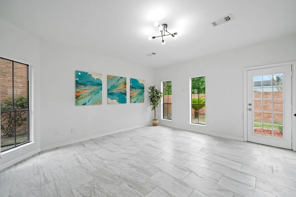 Unit for sale at 4731 N Cashel Cir, Houston, TX 77069