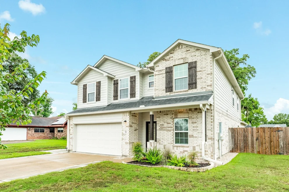 Unit for sale at 322 Freeman Boulevard, West Columbia, TX 77486