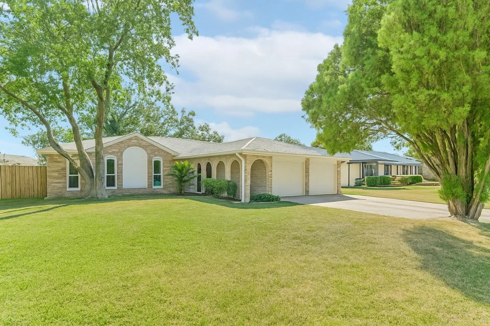 Unit for sale at 12219 South Drive, Houston, TX 77099