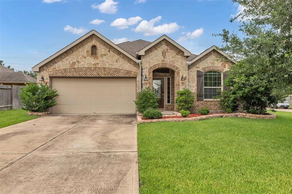 Unit for sale at 3902 Raintree Village Drive, Katy, TX 77449