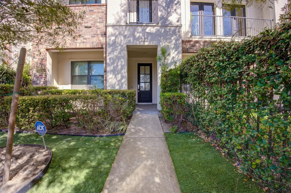 Unit for sale at 1222 W Dallas Street, Houston, TX 77019