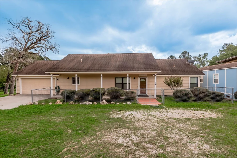 Unit for sale at 72 Oak Hill Drive, Huntsville, TX 77320