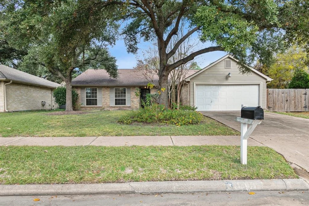 Unit for sale at 13310 Tara Oak Drive, Houston, TX 77065