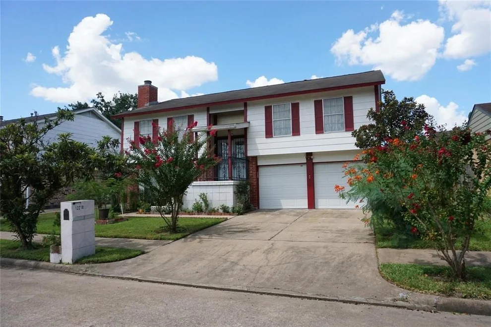 Unit for sale at 12210 Cliffgate Drive, Houston, TX 77072