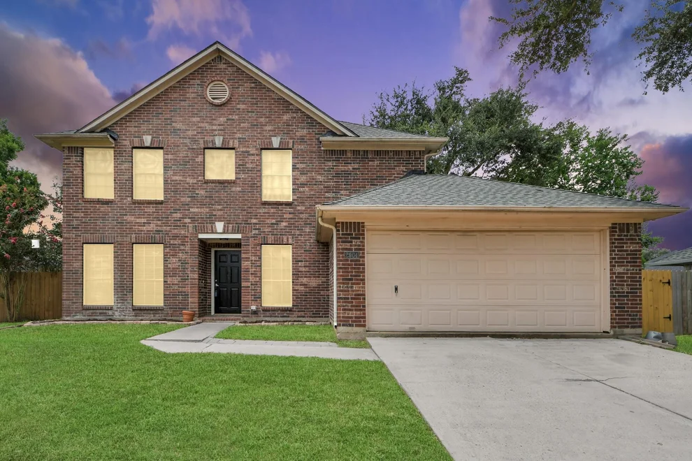 Unit for sale at 2904 Piccadilly Circus Street, Pearland, TX 77581