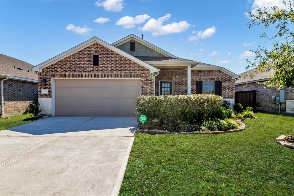 Unit for sale at 2214 Brickfielder Lane, Baytown, TX 77523