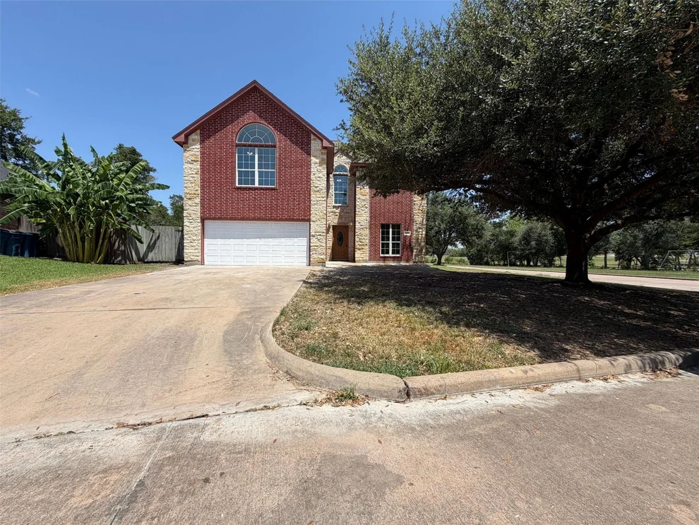 Unit for sale at 107 S Creek Drive, Bellville, TX 77418