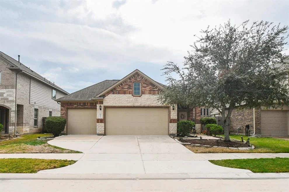 Unit for sale at 16923 Iver Ironwood Trail, Richmond, TX 77407