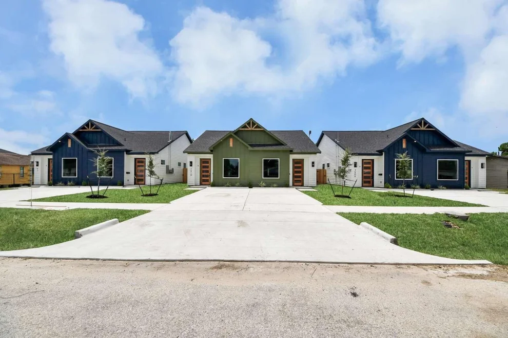 Unit for sale at 7914 Gladstone Street, Houston, TX 77051