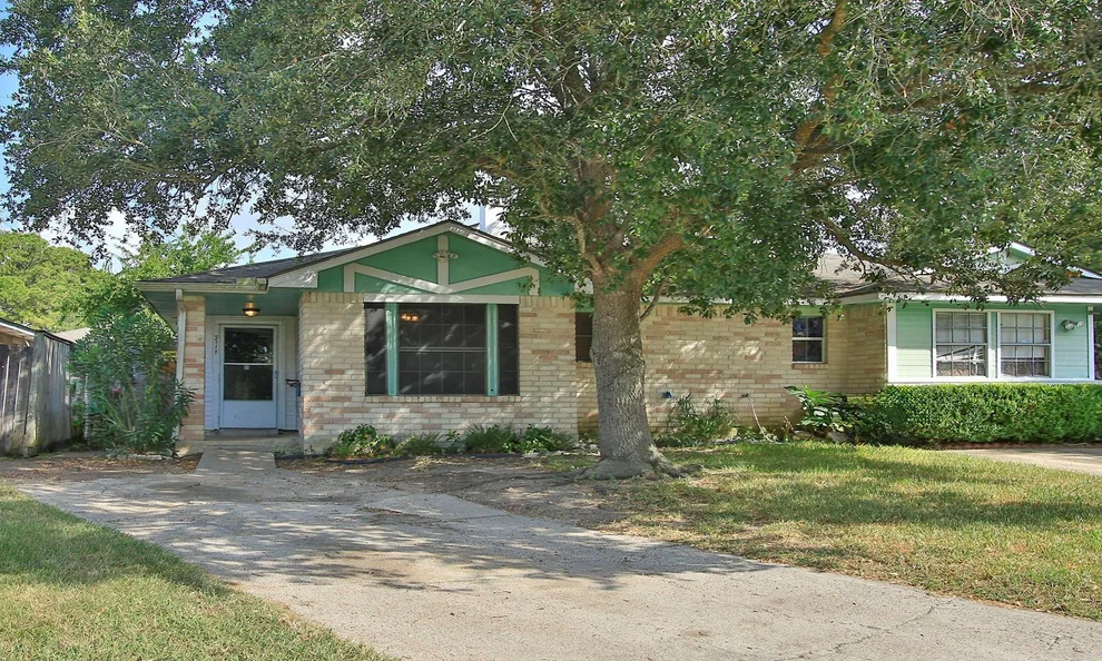 Unit for sale at 3111 Oak Rock Circle, Spring, TX 77373
