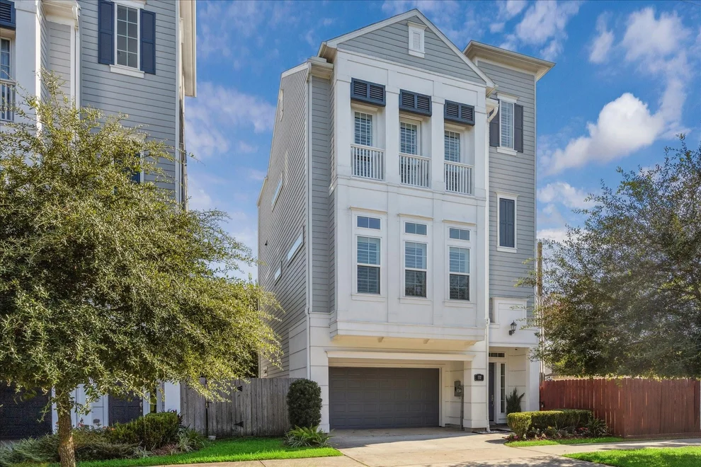 Unit for sale at 1110 W 12th Street, Houston, TX 77008