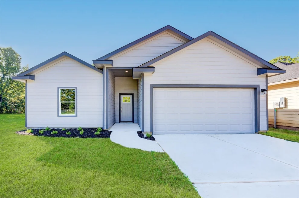 Unit for sale at 2531 3rd Avenue N, Texas City, TX 77590