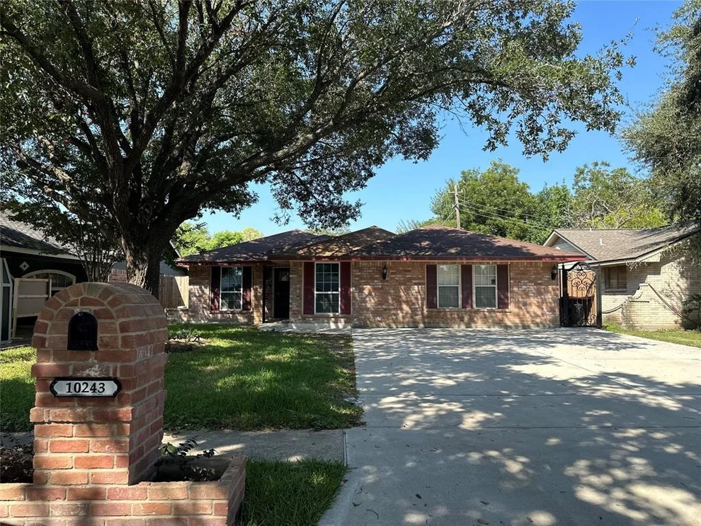 Unit for sale at 10243 Ella Falls Boulevard, Houston, TX 77038