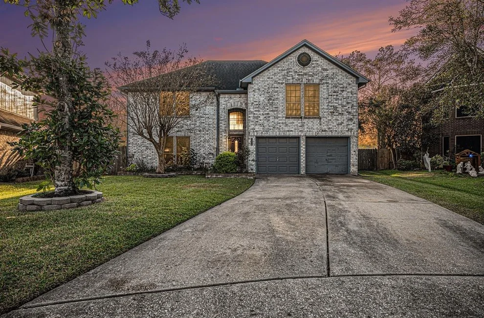 Unit for sale at 1218 Chesterwood Drive, Pearland, TX 77581