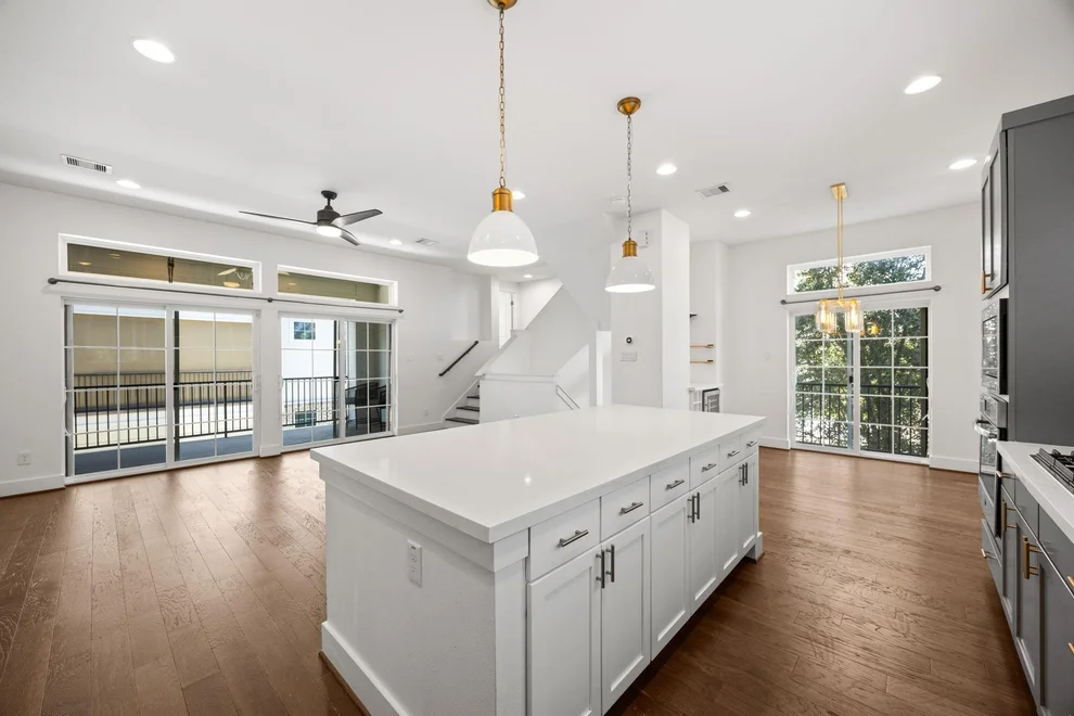 Unit for sale at 1515 Weber Street, Houston, TX 77007