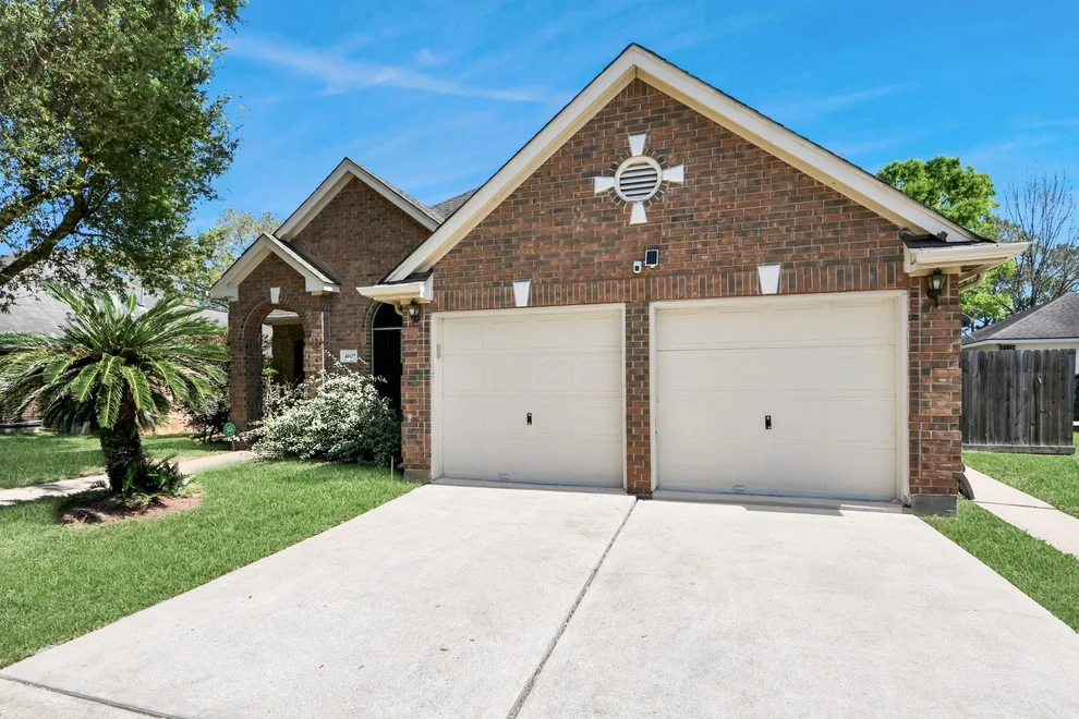 Unit for sale at 4607 Twin Elm Drive, Fresno, TX 77545