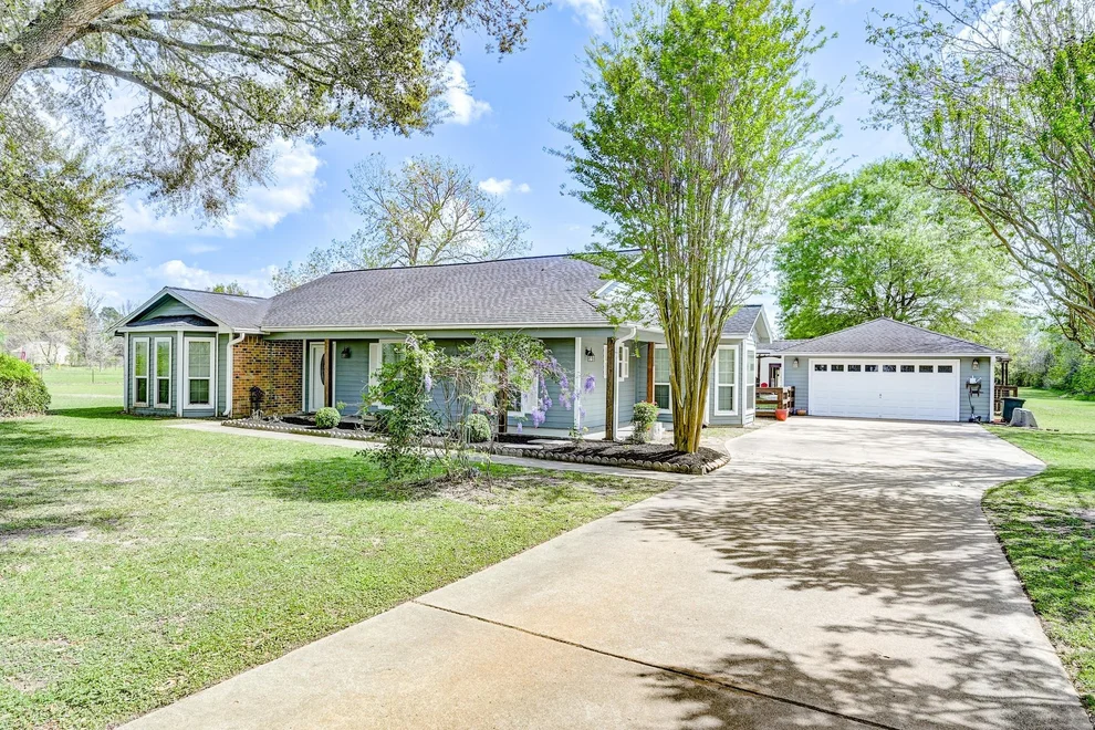 Unit for sale at 31031 Torrey Road, Waller, TX 77484