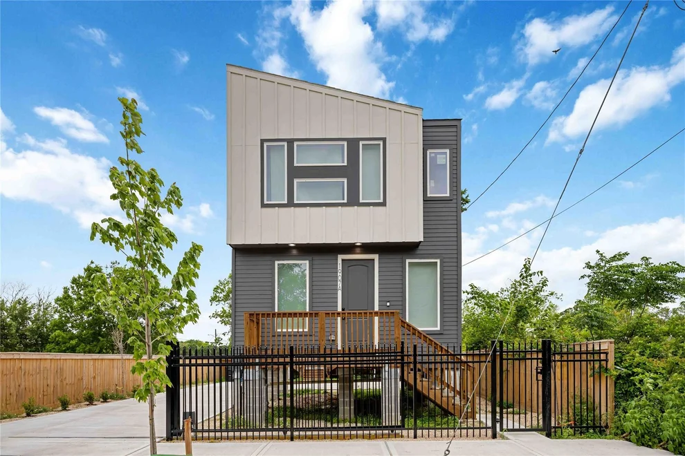Unit for sale at 1907 Hailey Street, Houston, TX 77026