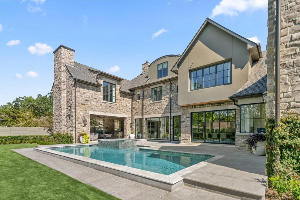 Unit for sale at 811 Creek Wood Way, Houston, TX 77024